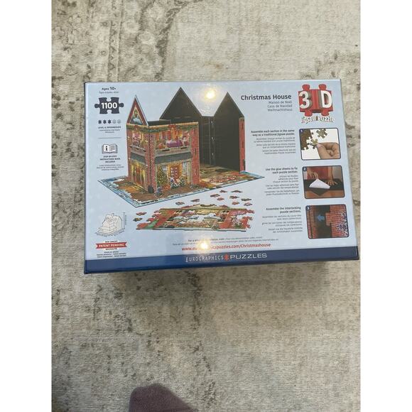 Eurographics 1100 Piece Christmas House 3D Puzzle‎ BNIB Sealed - Picture 3 of 3